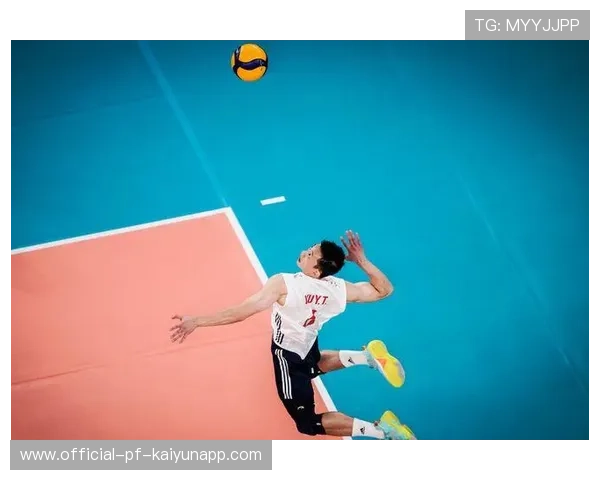 中国男排连续防守反击快球得手：场上韧性与速度并进的品牌之光