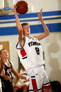 开yun体育-替补球员是否在关键比赛表现更专注稳定，替补球员应从什么位置入场